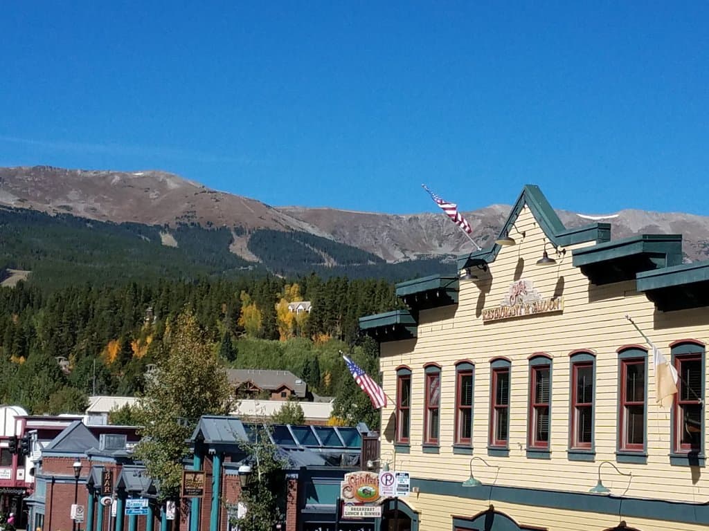 Lovely town. Really enjoyed the scenery and shops.