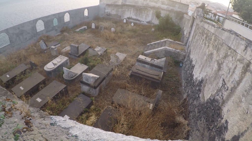 The only way to view with a selfie stick