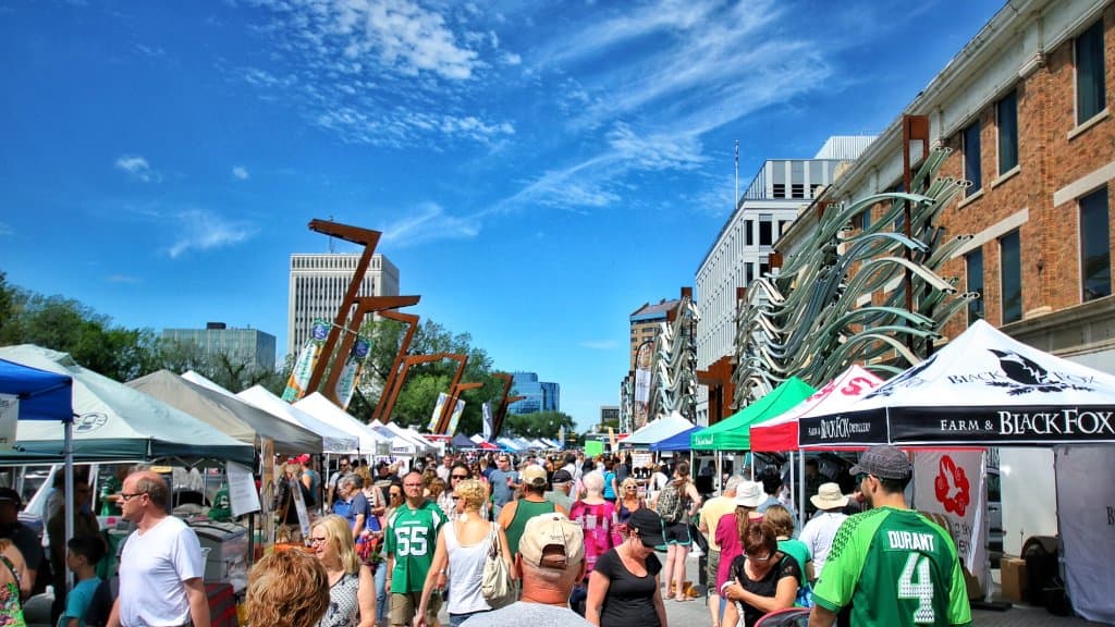 A beautiful market day in May.