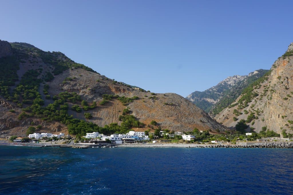 koniec wawozu, miejscowość Ag Roumeli od strny statku