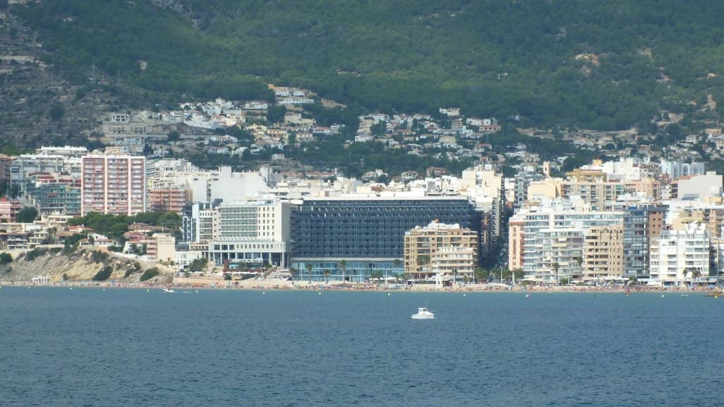 Vehicle-Free Promenade