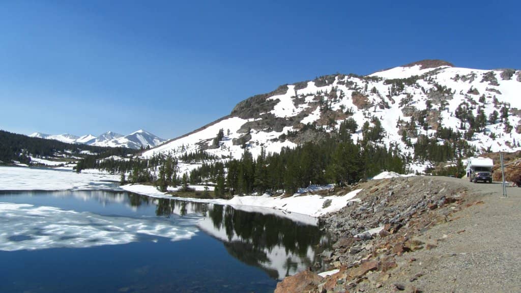 Cathedral Lakes Trail