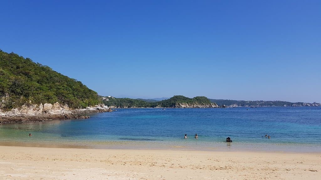 Playa La Entrega Huatulco