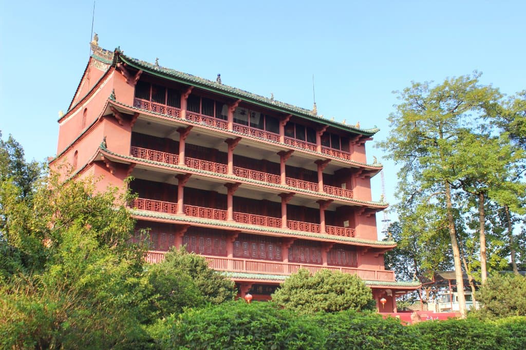 Torre Zhenhai, que alberga el museo