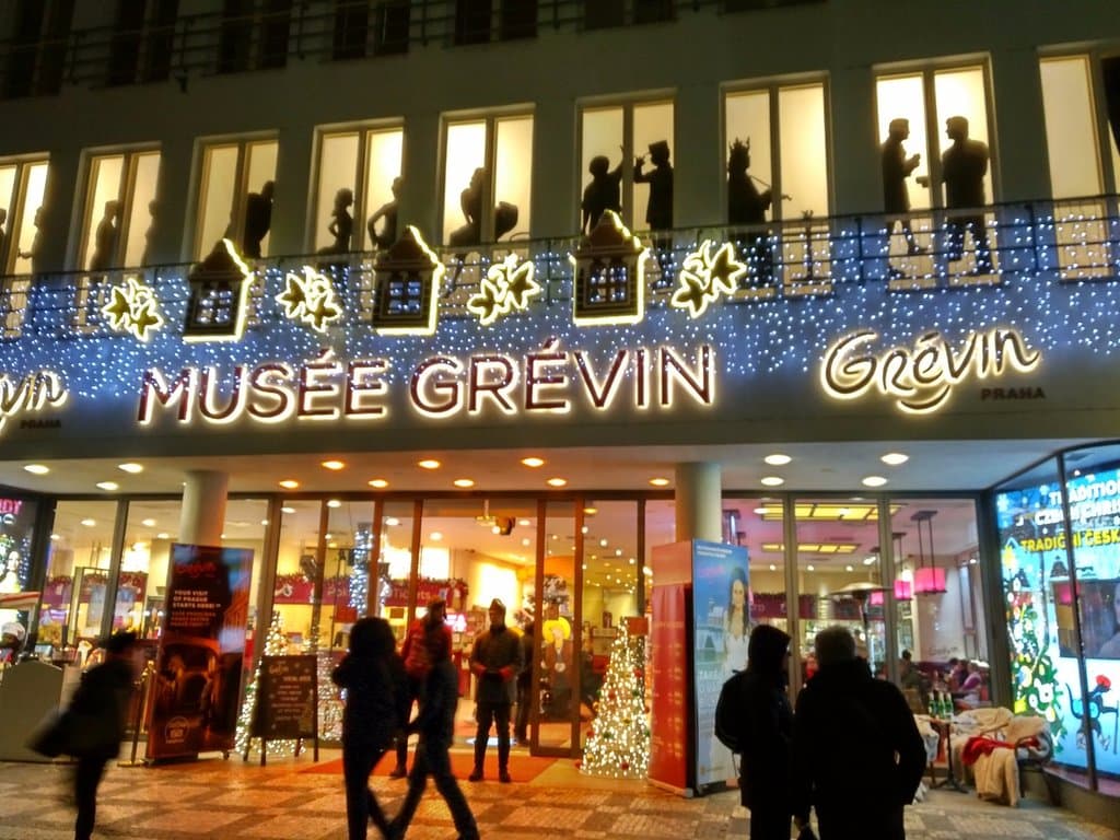 το μουσειο απ εξω οπως φαινεται απο την οδο celetna οπου βρισκεται και η εισοδος του!!!