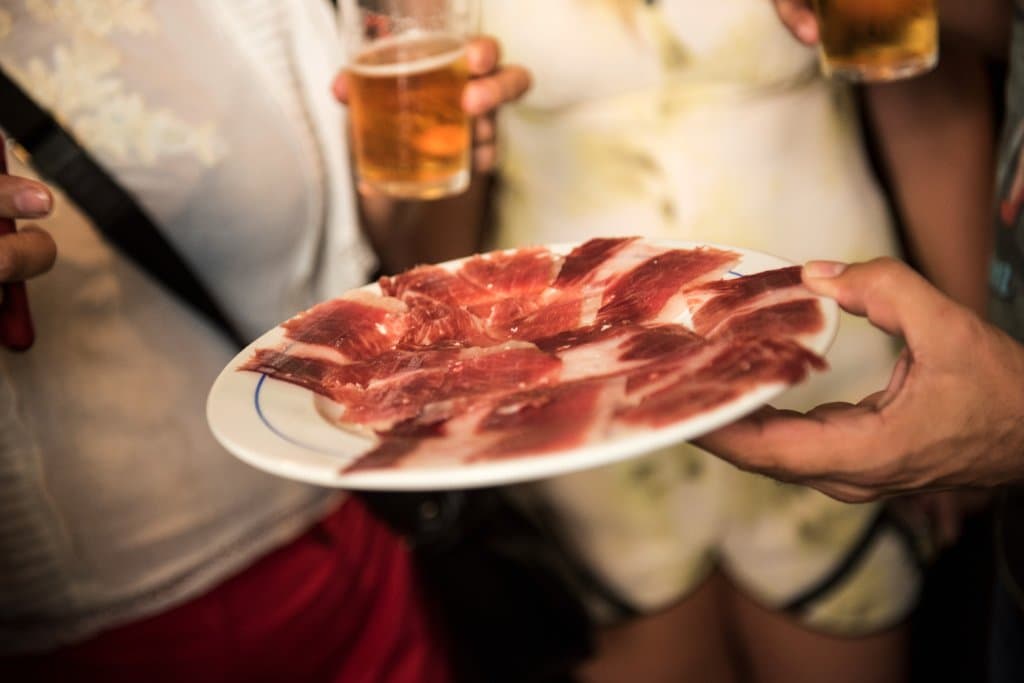 En El Rinconcillo servimos jamón ibérico de bellota de la sierra de Huelva.