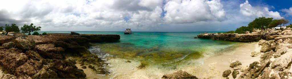 Rocky Shoreline Charm