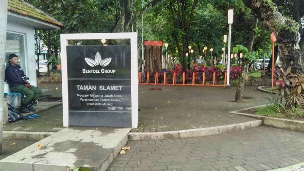 Iconic 'Taman Slamet' Sign