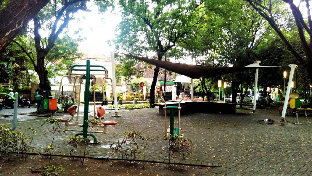 Contemporary Art & Greenery