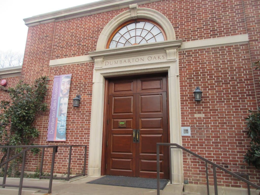 Entrance on 32nd Street