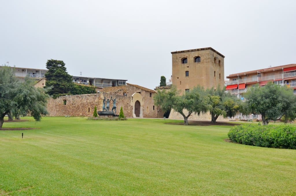 Крепость Torre Vella, Салоу