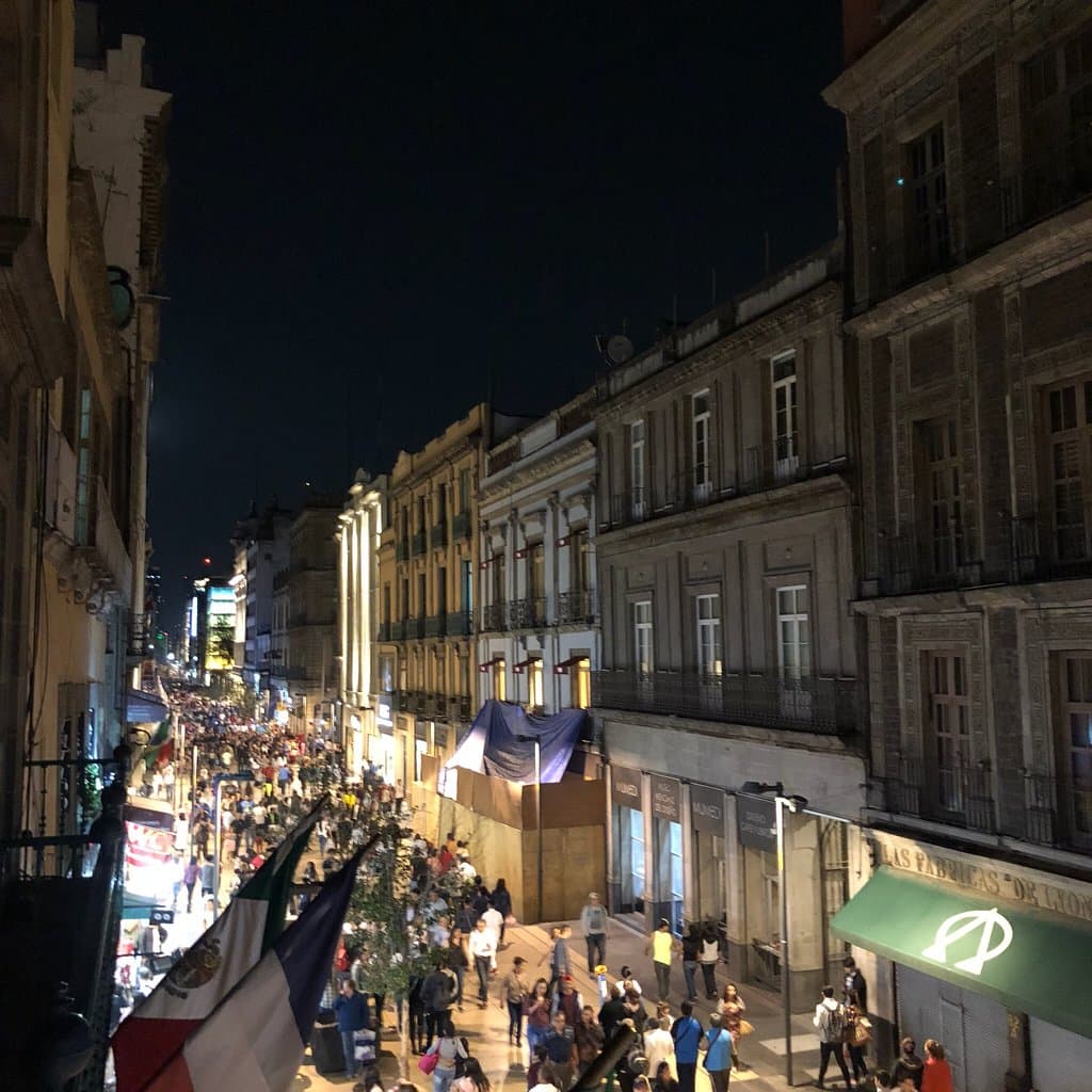 フランシスコ1世マデロ通