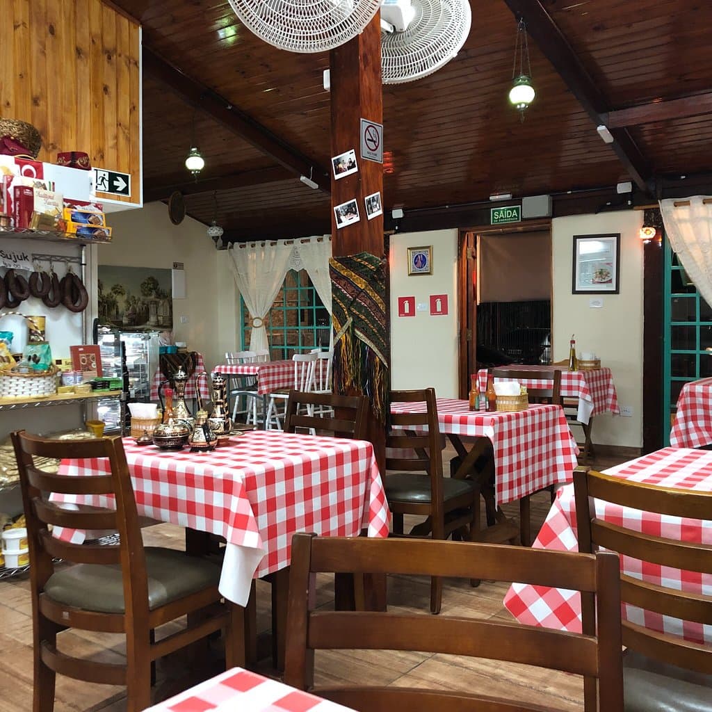 Comida boa. Muito saborosa. Dicas são os chás e a limonada.