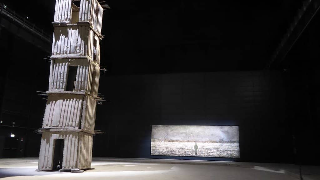 The Seven Heavenly Palaces and the One Heavenly Column