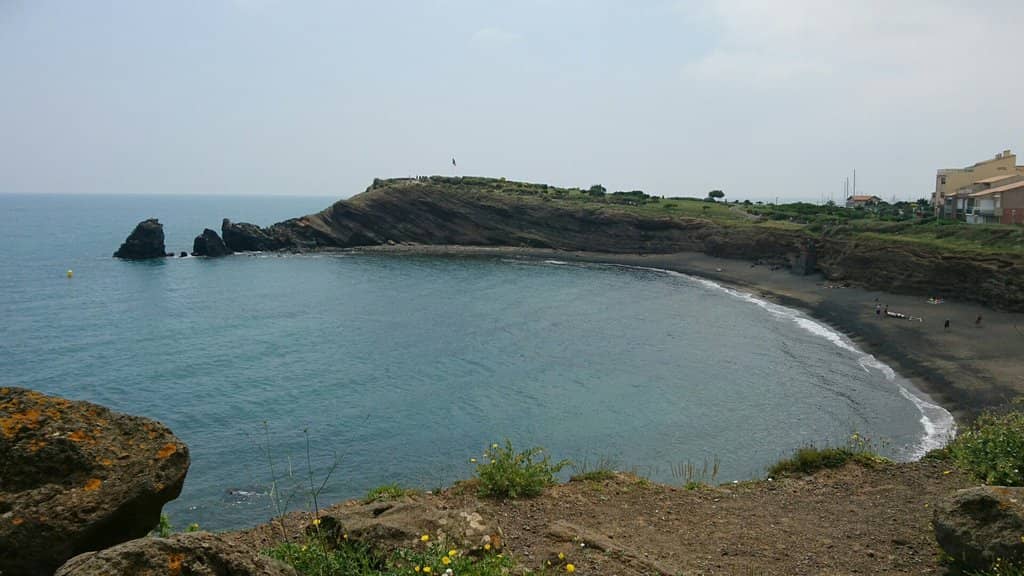 Black Volcanic Sands