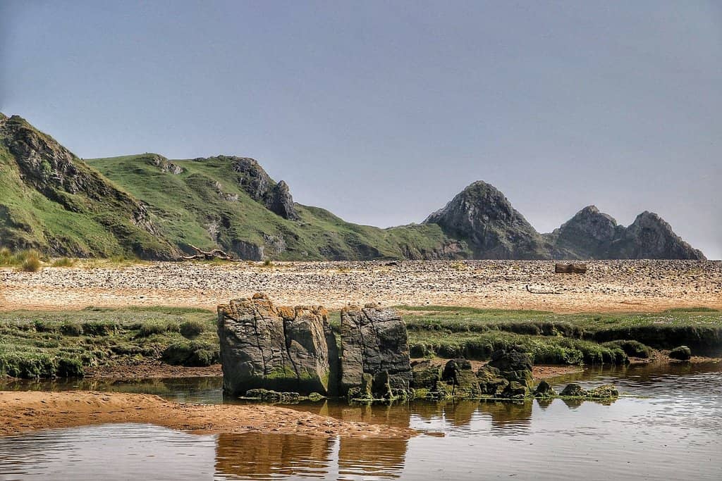 Natural Harbour & Rock Pools