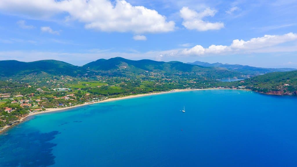 Lacona beach