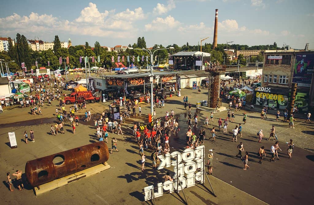 Creative Hub & Artisan Shops