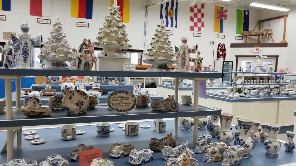 DeKlomp Delft & Wooden Shoe Factory