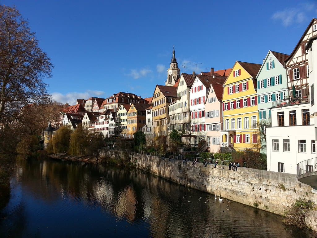 Altstadt von der Neckarbrücke aus