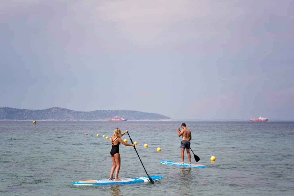 Chic Beach Club Ambiance