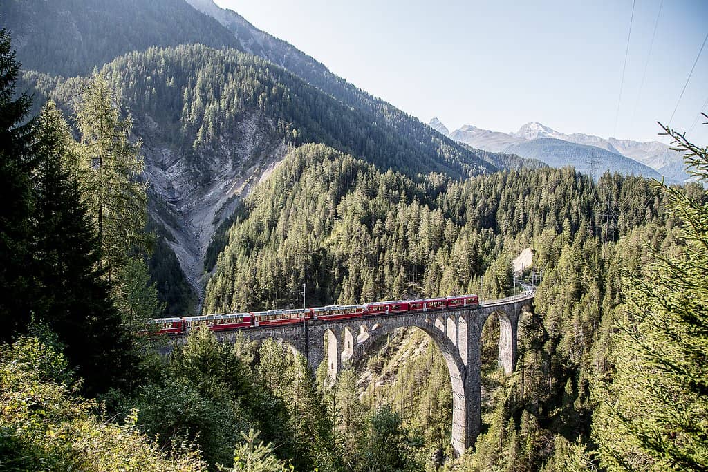 Ospizio Bernina Station