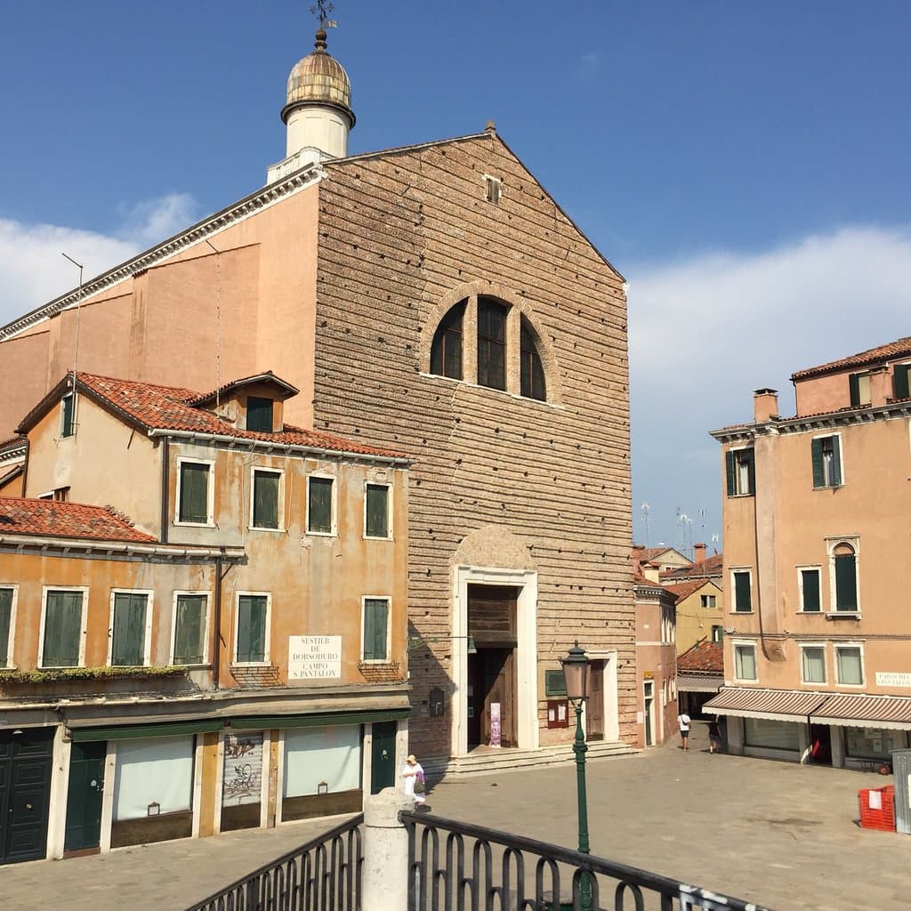 San Pantalon Church