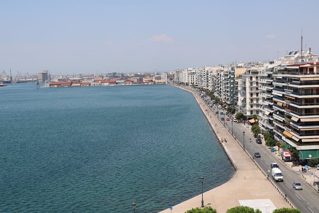 Il lungomare dalla Torre Bianca