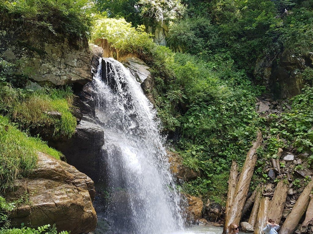Mendelikha Waterfalls Park