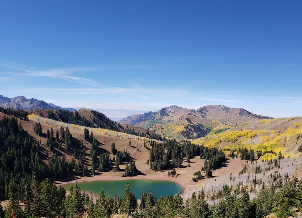 Desolation Lake from The Spine