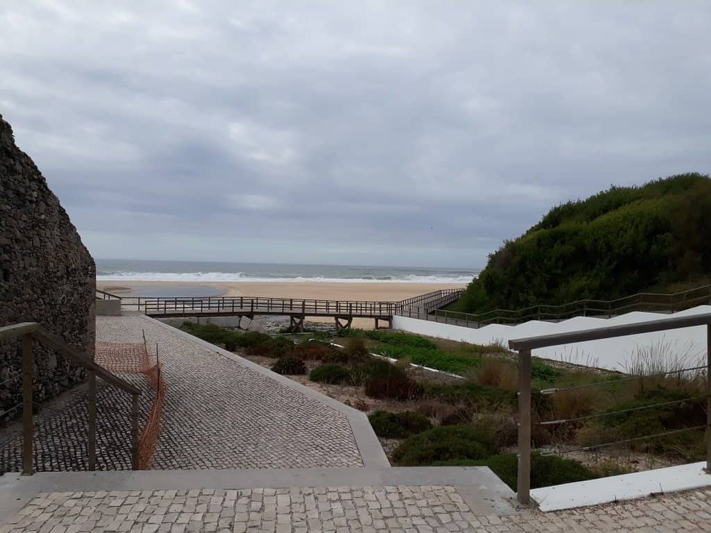 The Meeting Point: Lagoon & Ocean