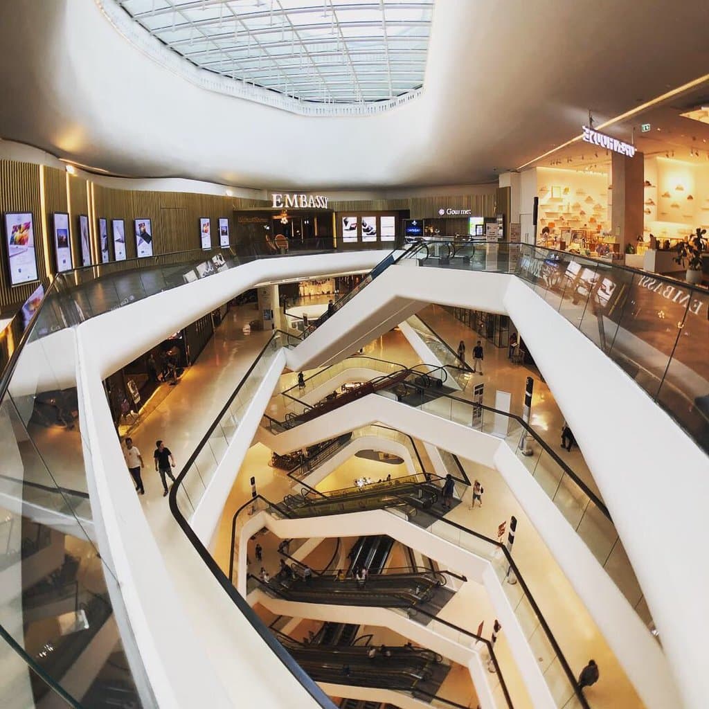 Admire the Christmas Tunnel at Central Embassy