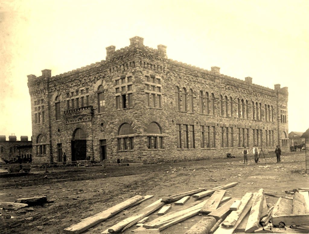 The Machine Shop (1899)