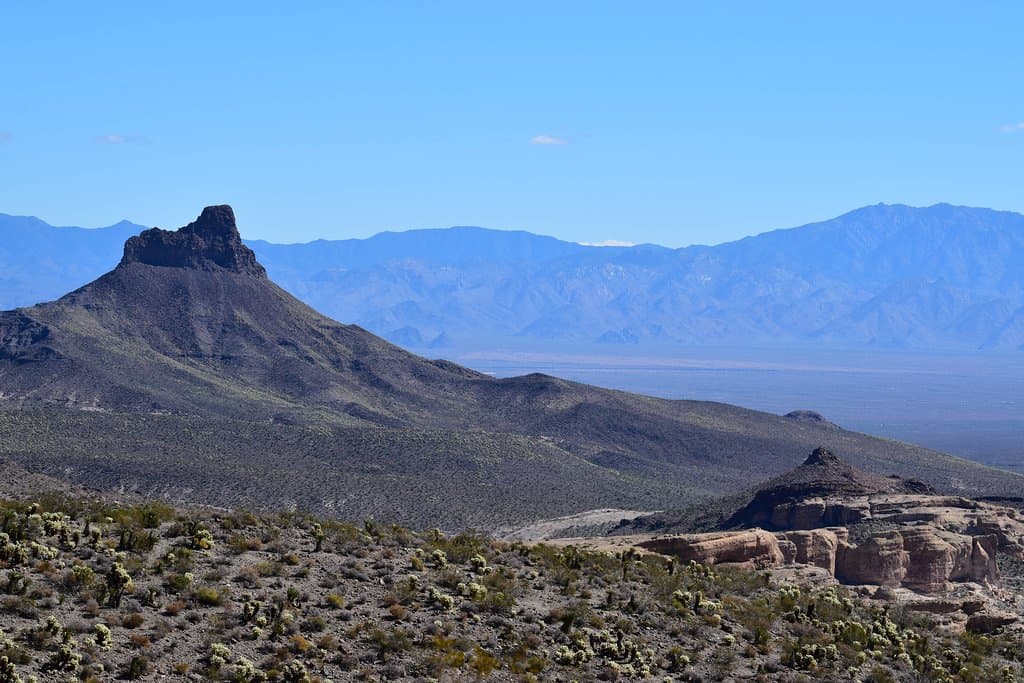 Going east on Sitgreaves Pass