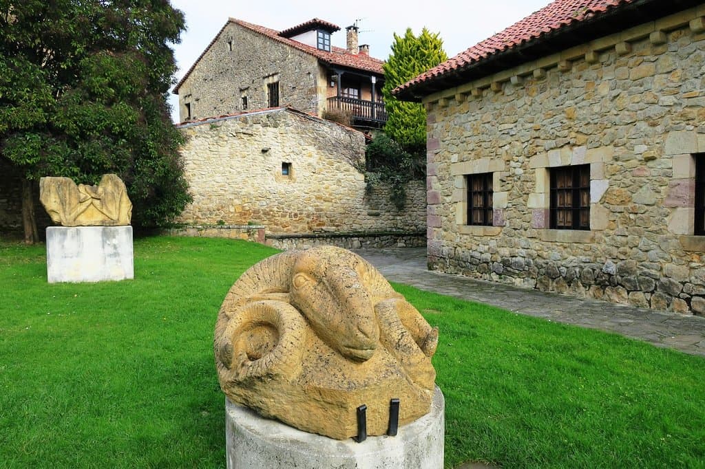 museo jesus otero santillana del mar