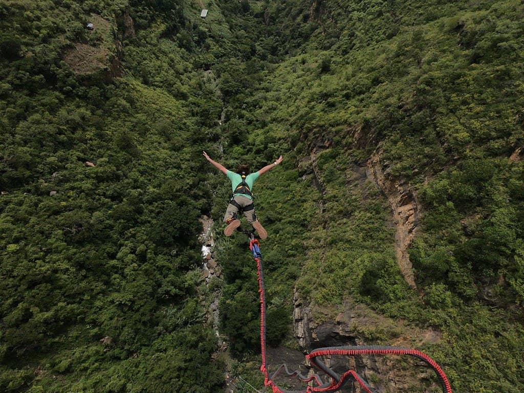 Jump in Tandem