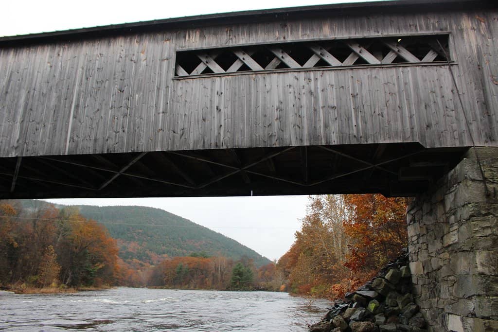 River Beach Access