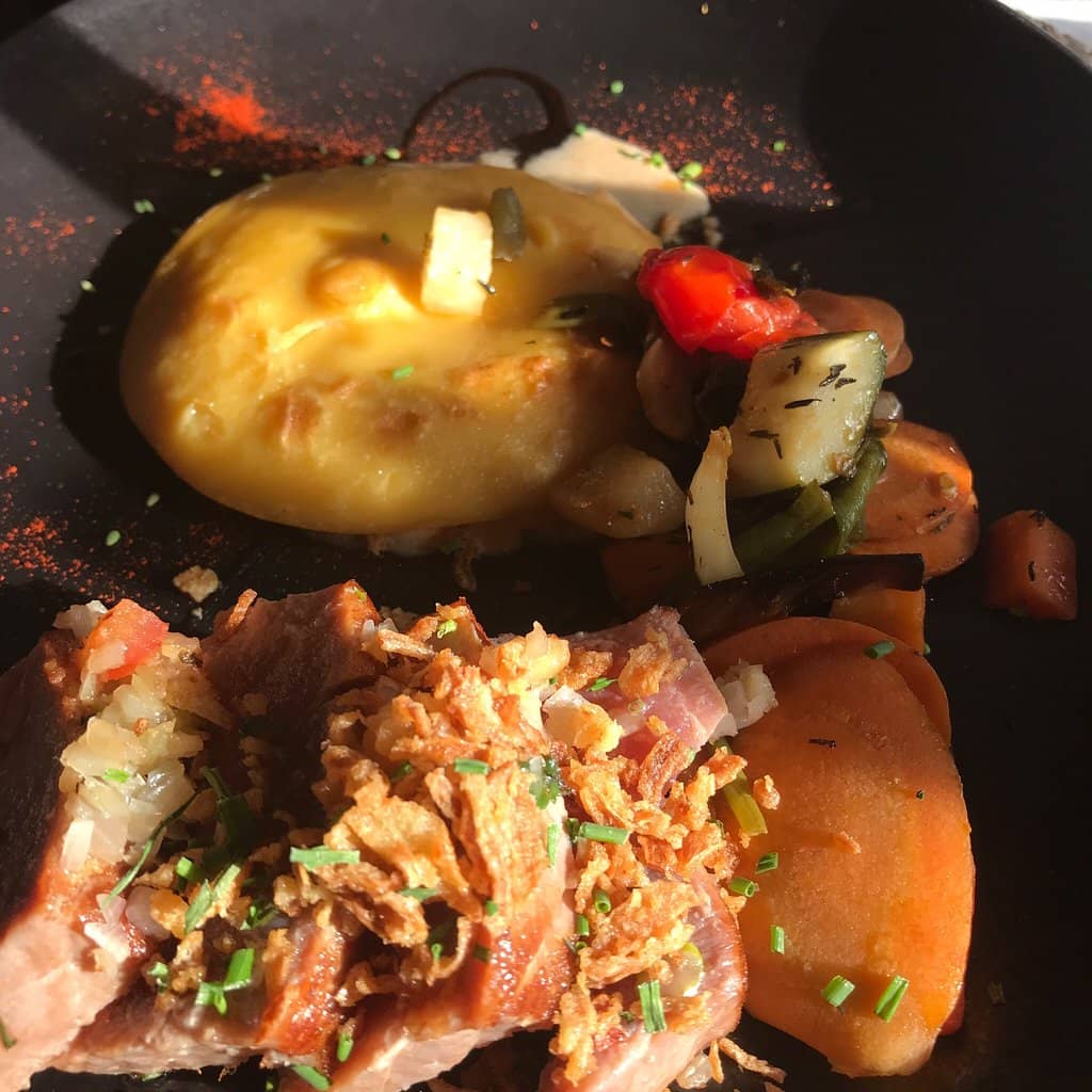 Prime Location on Mourillon Beach