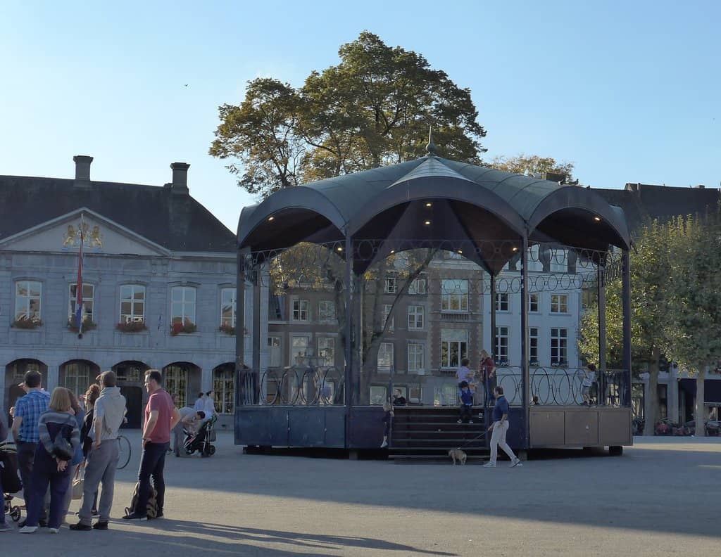 Vrijthof Square Ambiance