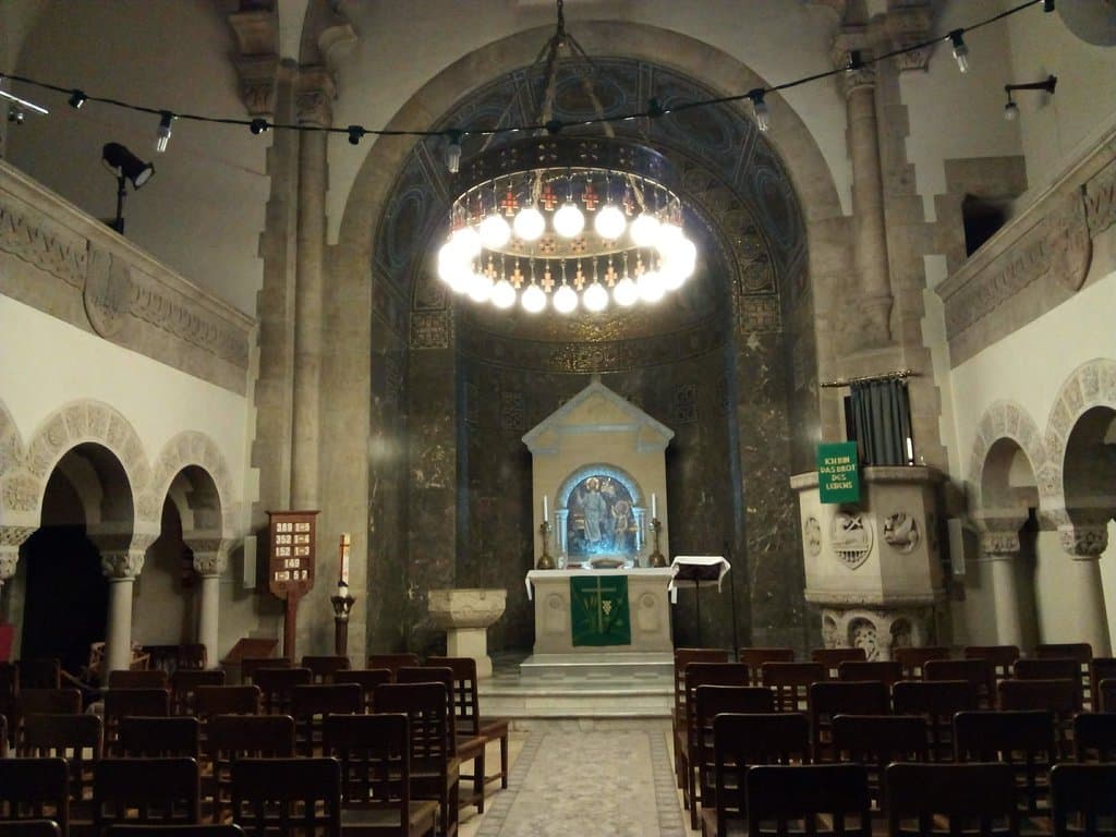 interior de la iglesia