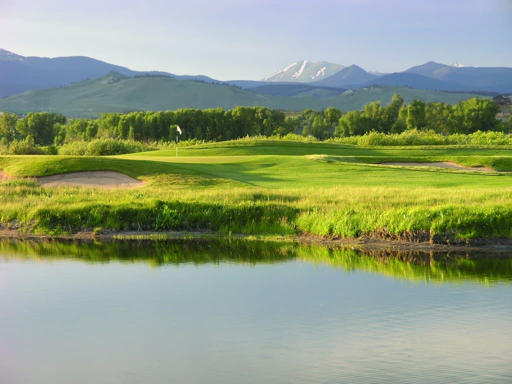 The beautiful 16th hole