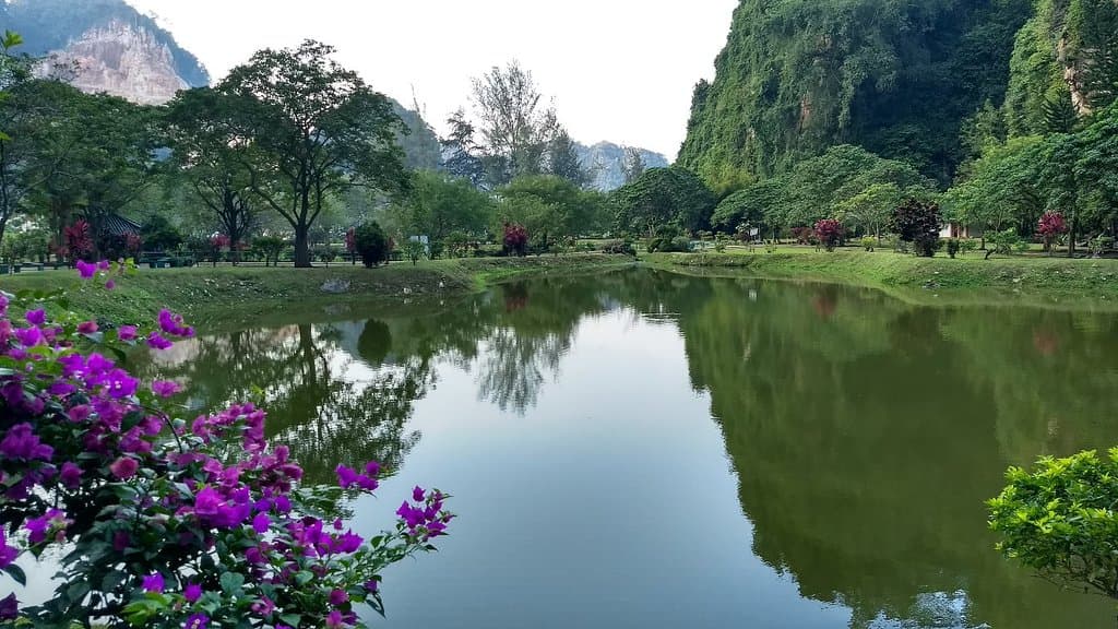 Kek Lok Tong Cave Temple Ipoh