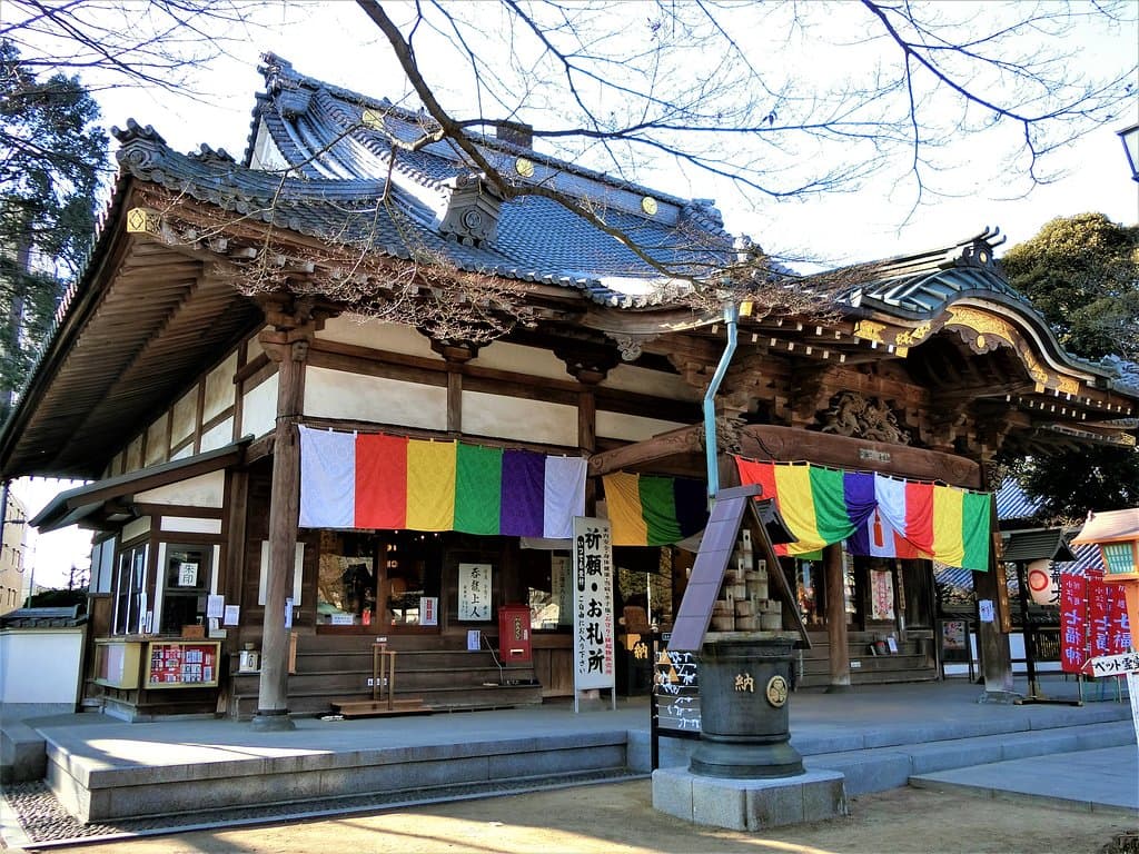 本堂斜め前から