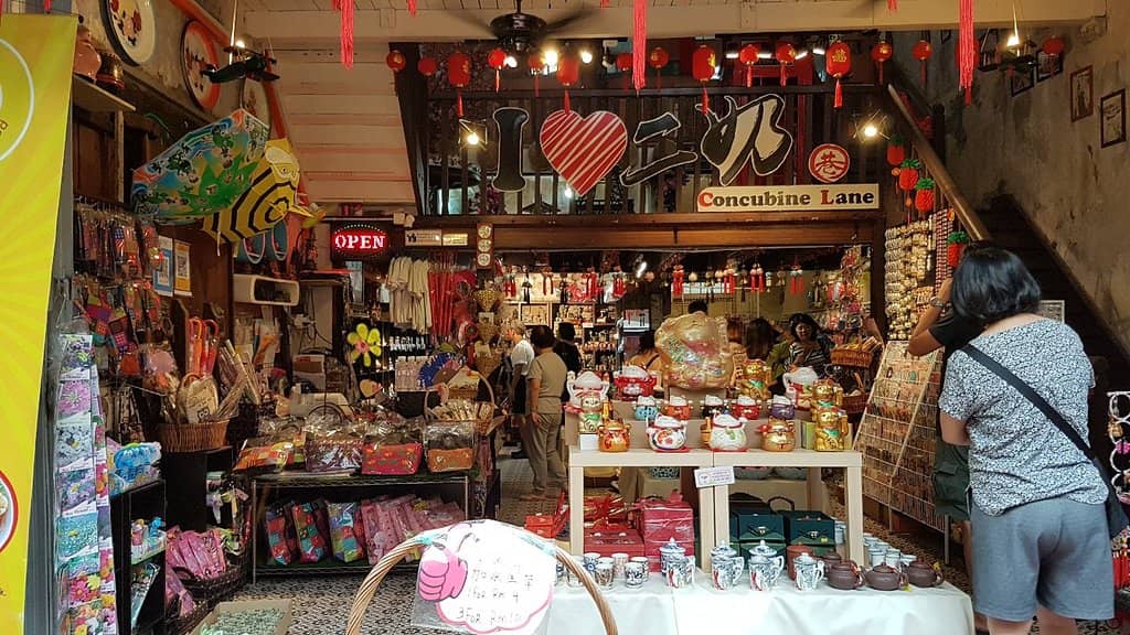 Vintage Shophouses & Murals