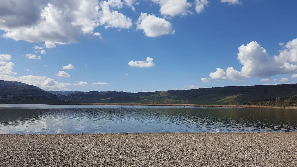 Lisi Lake