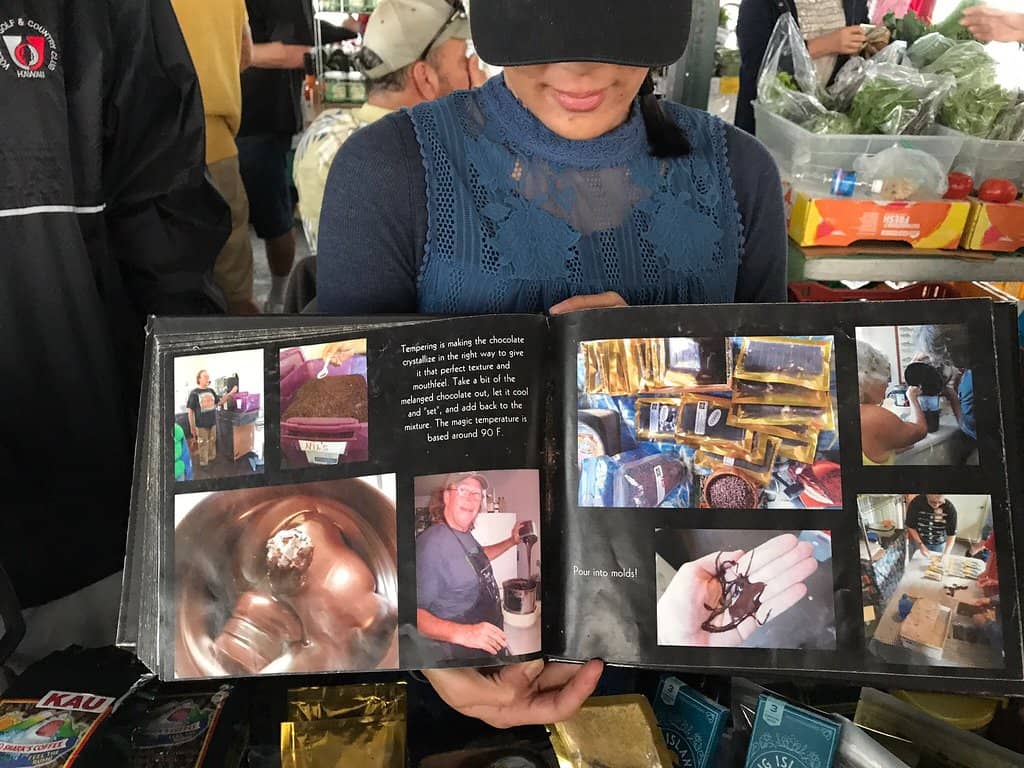 Artisan Crafts and Souvenirs