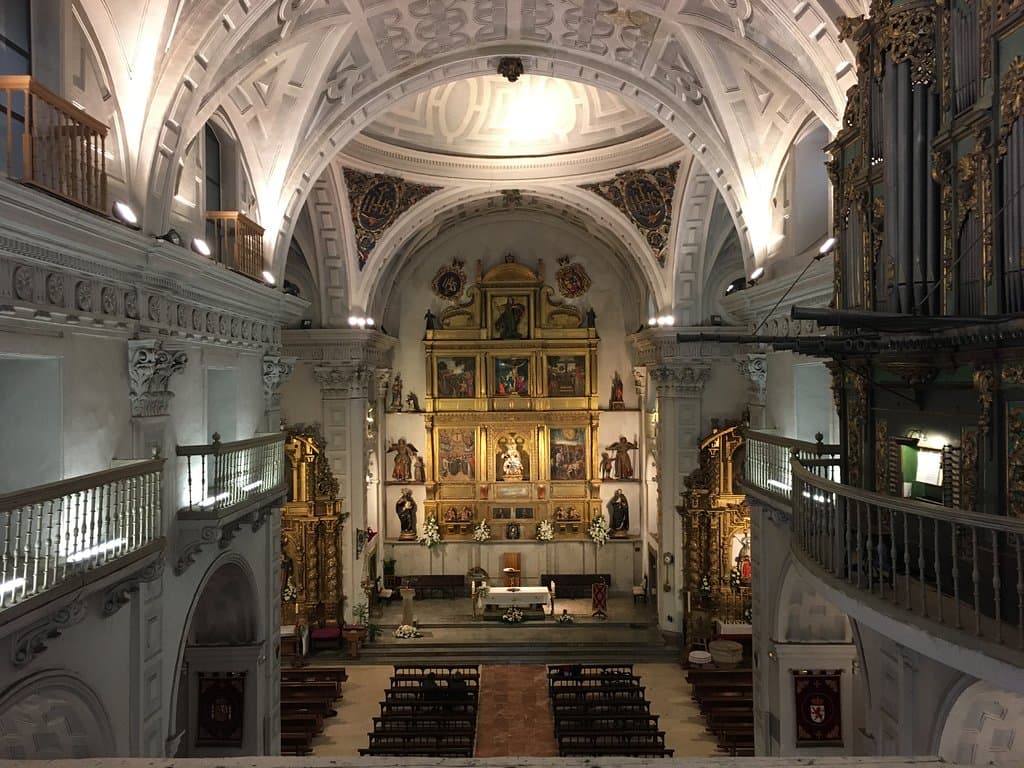 Interior de la iglesia