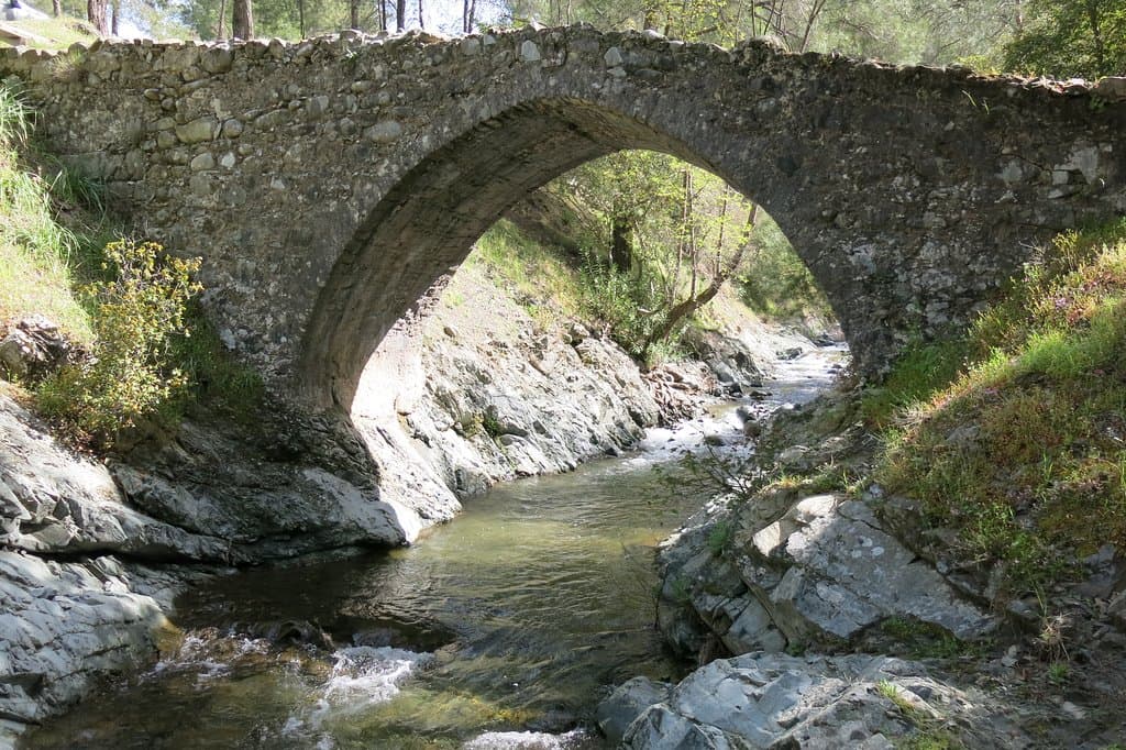weitere venezianische Brücke, ca. 2-3km nordöstlich der Kelefos Bridge