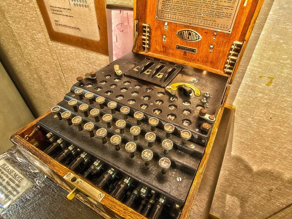 Interactive Decoding Exhibits