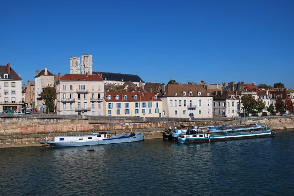 The Quai de la Poterne the other side of the bridge from the Quai des Messageries